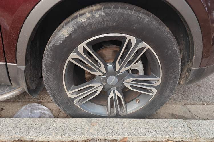 Used Leopaard CS10 2017 1.5T CVT Luxury Model Right Front Wheel Hub
