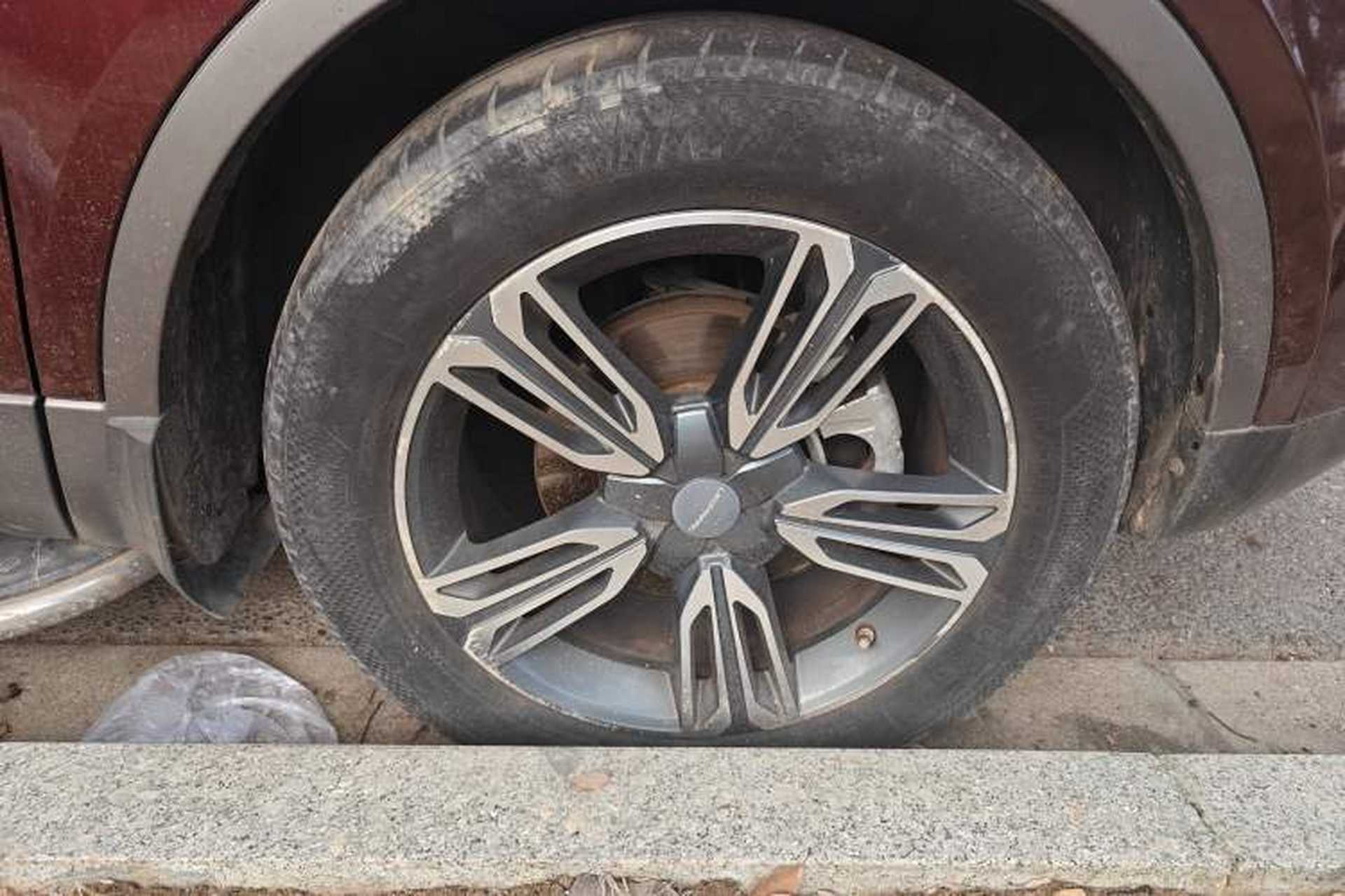 Used Leopaard CS10 2017 1.5T CVT Luxury Model Right Front Wheel Hub