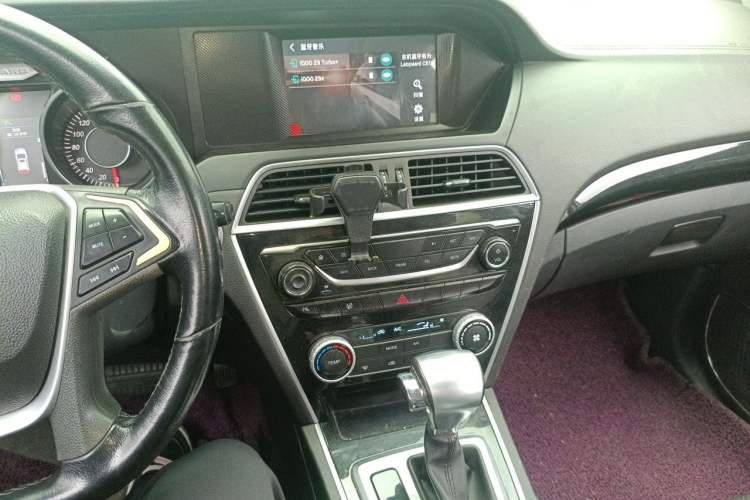 Used Leopaard CS10 2017 2.0T Automatic Luxury Model Audio And AC Panel