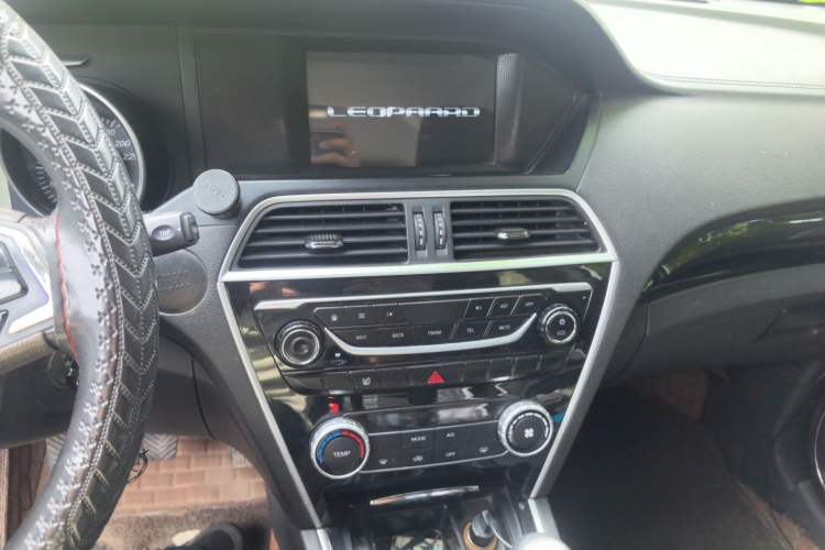 Used Leopaard CS10 2017 2.0T Manual Fashion Edition Audio And AC Panel