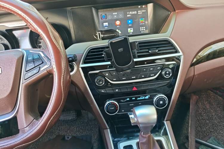 Used Leopaard CS10 2017 2.0T Automatic Luxury Model Audio And AC Panel