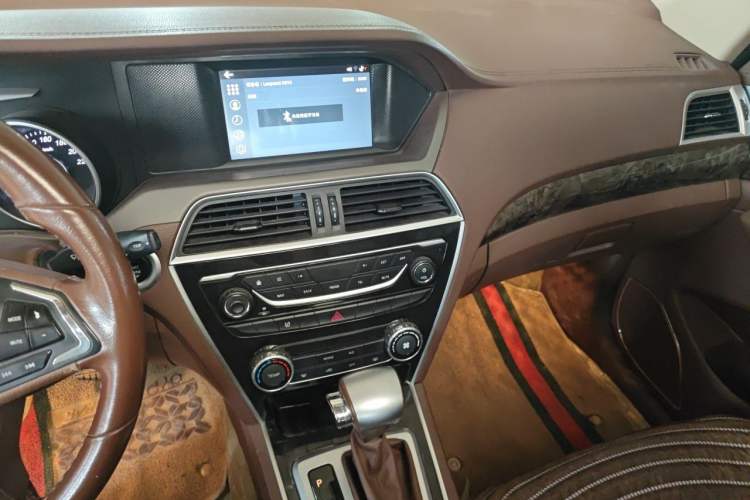 Used Leopaard CS10 2017 2.0T Automatic Luxury Model Audio And AC Panel