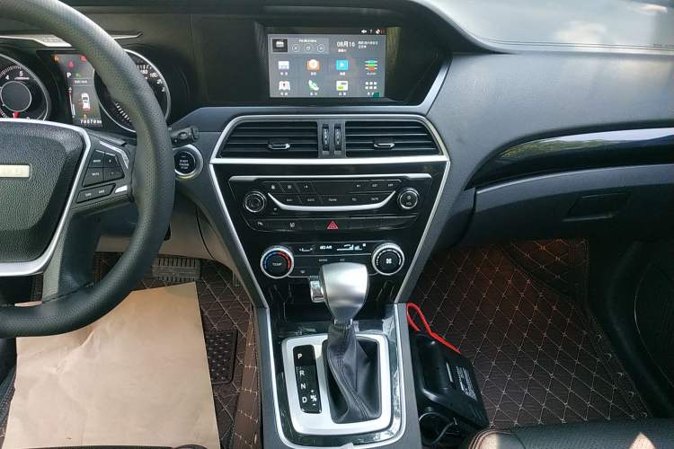 Used Leopaard CS10 2017 2.0T Automatic Luxury Model Audio And AC Panel