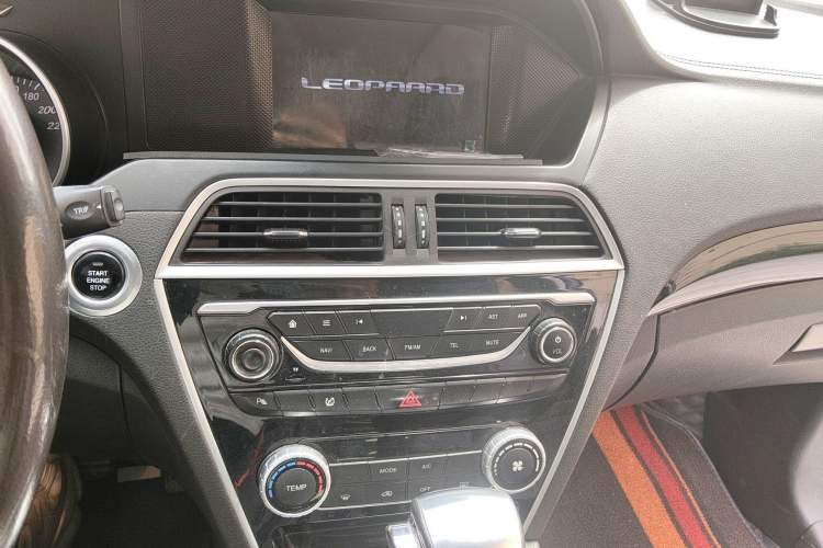 Used Leopaard CS10 2017 2.0T Automatic Luxury Model Audio And AC Panel