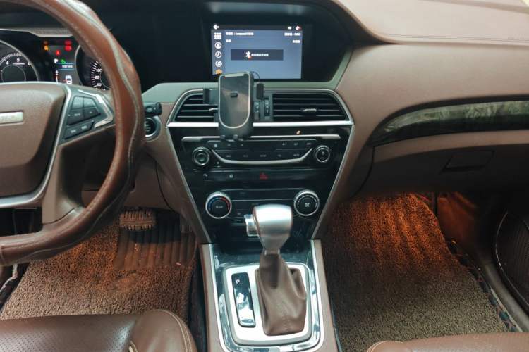 Used Leopaard CS10 2017 2.0T Automatic Luxury Model Audio And AC Panel