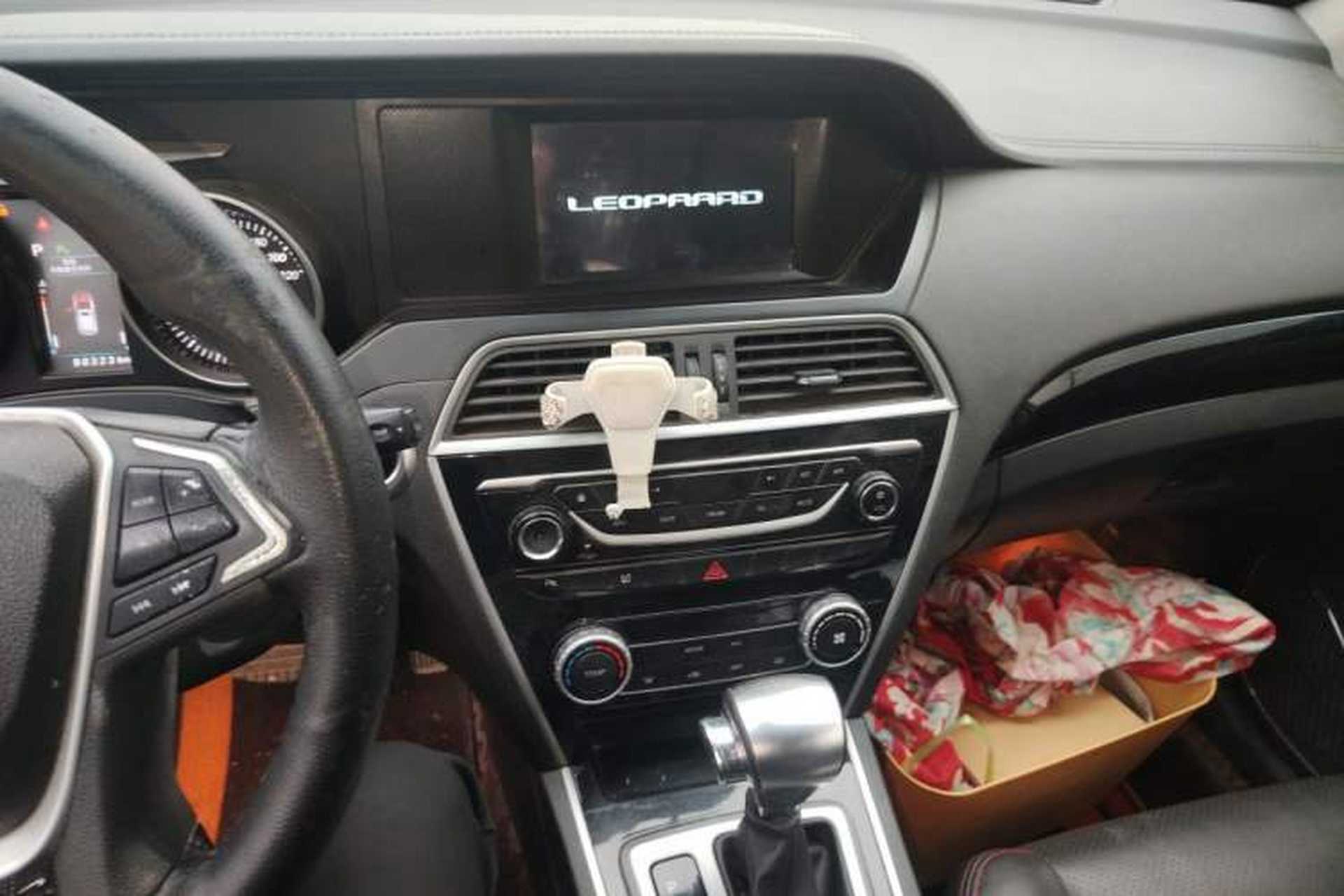 Used Leopaard CS10 2017 2.0T Automatic Luxury Model Audio And AC Panel