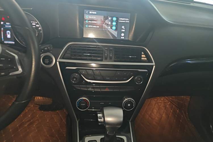Used Leopaard CS10 2017 2.0T Automatic Urban Version Audio And AC Panel
