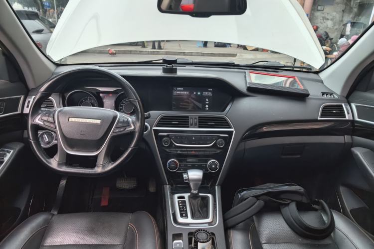 Used Leopaard CS10 2017 1.5T CVT Luxury Model Center Console
