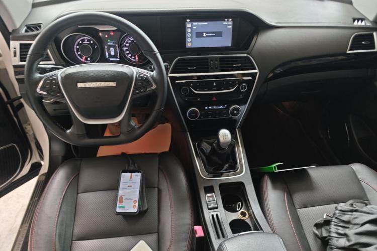 Used Leopaard CS10 2017 1.5T Manual Prestige Model Center Console