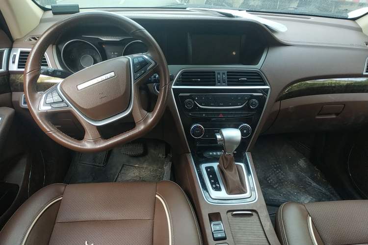 Used Leopaard CS10 2017 2.0T Automatic Luxury Model Center Console