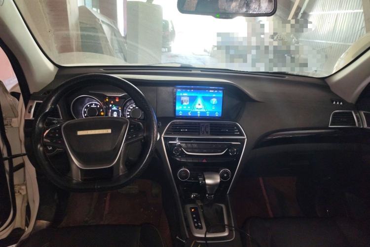 Used Leopaard CS10 2017 2.0T Automatic Luxury Edition Center Console
