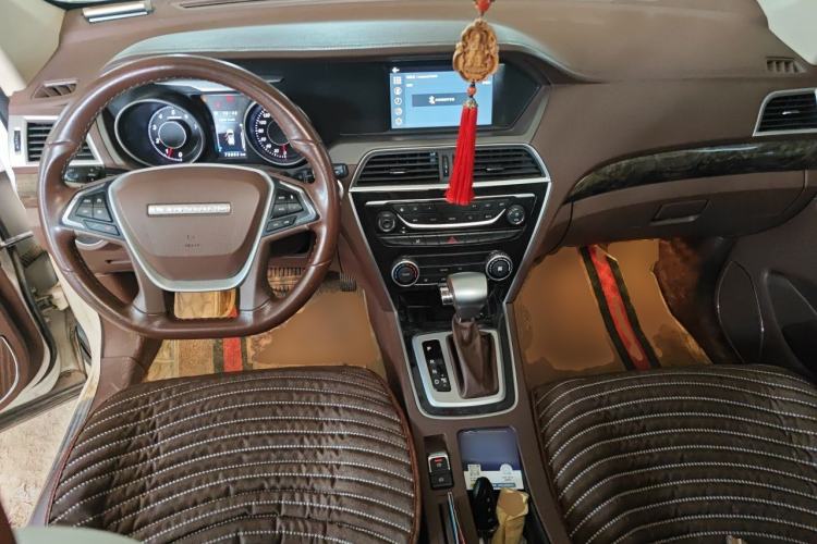 Used Leopaard CS10 2017 2.0T Automatic Luxury Model Center Console