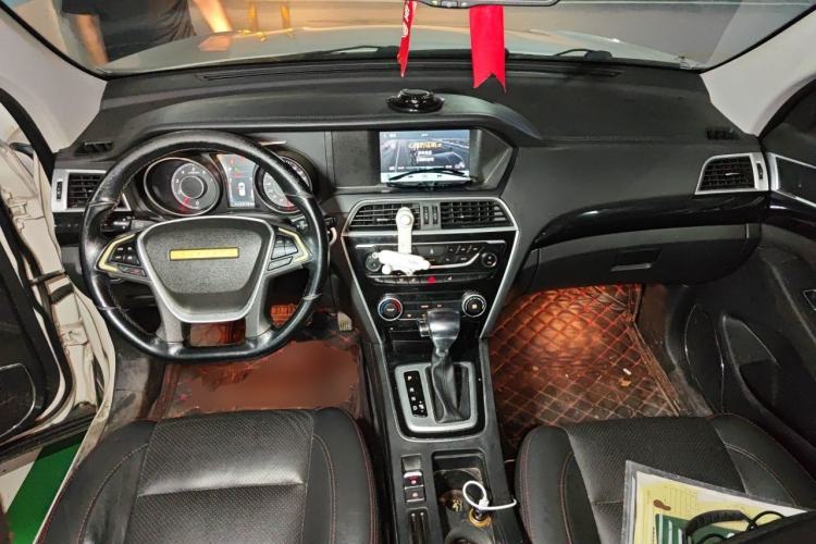 Used Leopaard CS10 2017 2.0T Automatic Luxury Edition Center Console