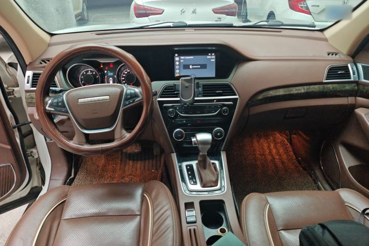 Used Leopaard CS10 2017 2.0T Automatic Luxury Model Center Console