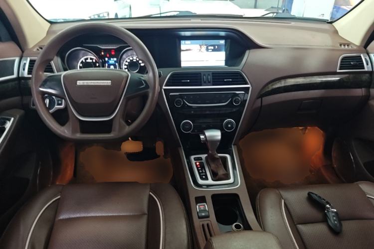 Used Leopaard CS10 2017 1.5T CVT Elite Model Center Console