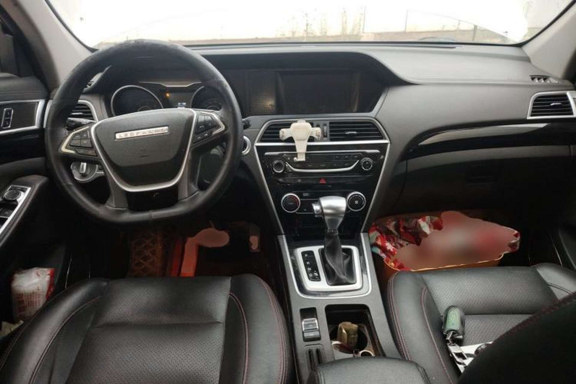 Used Leopaard CS10 2017 2.0T Automatic Luxury Model Center Console