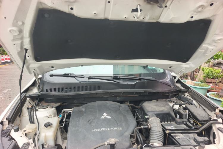 Used Leopaard CS10 2017 2.0T Automatic Urban Version Engine Bay