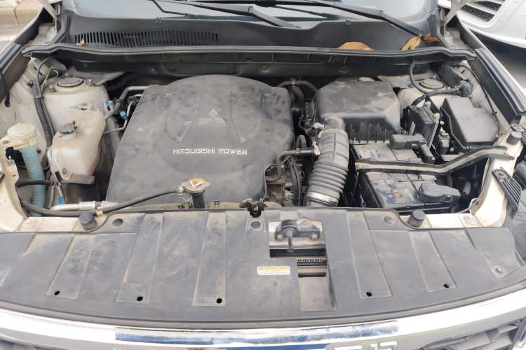 Used Leopaard CS10 2017 2.0T Automatic Urban Version Engine Bay