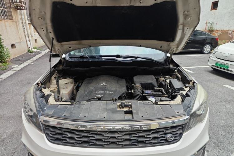 Used Leopaard CS10 2017 2.0T Automatic Luxury Model Engine Bay
