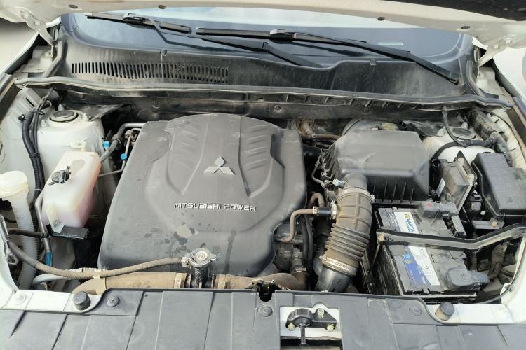 Used Leopaard CS10 2017 2.0T Automatic Urban Version Engine Bay