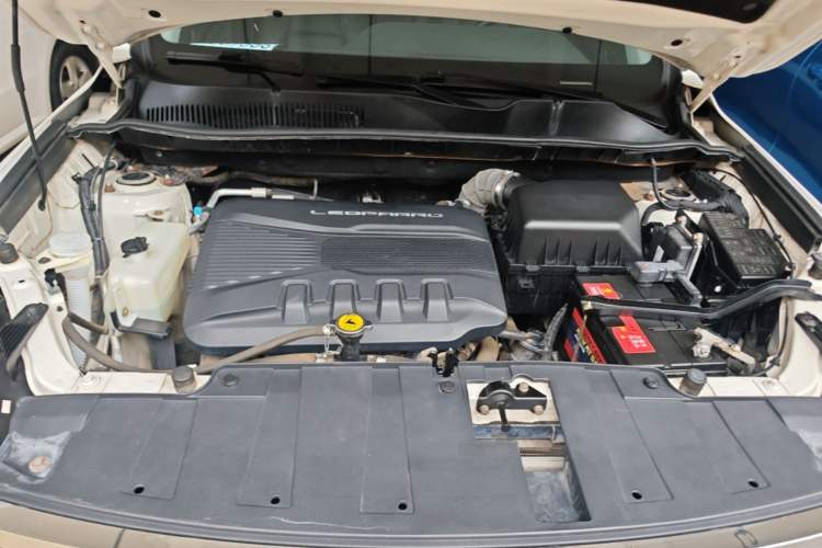 Used Leopaard CS10 2017 1.5T Manual Prestige Model Engine Bay