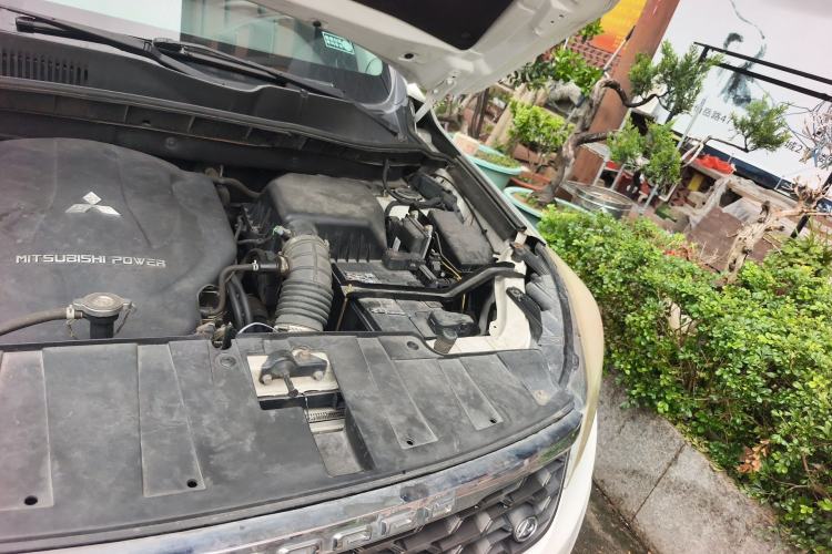 Used Leopaard CS10 2017 2.0T Automatic Urban Version Engine Bay Left