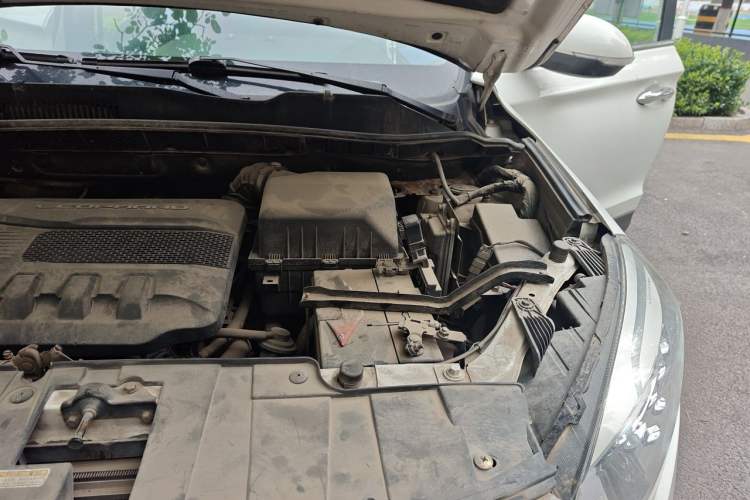 Used Leopaard CS10 2017 1.5T Manual Elite Version Engine Bay Left