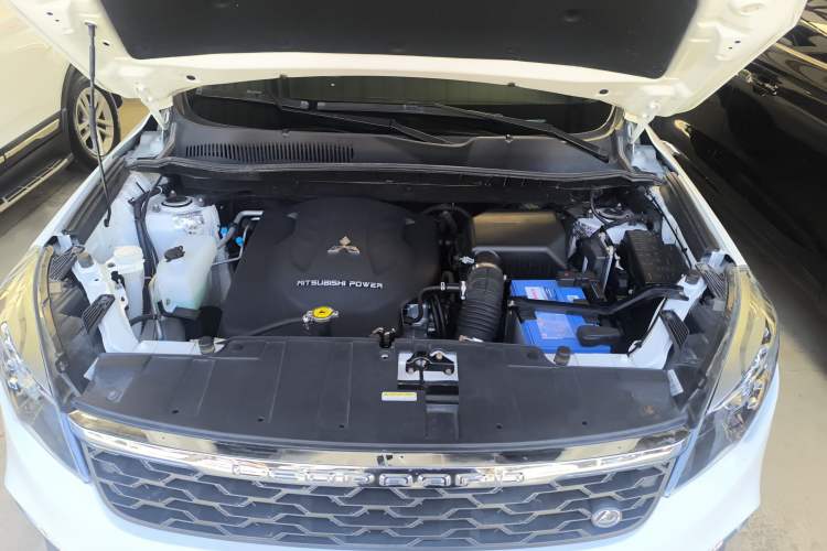 Used Leopaard CS10 2017 2.0T Automatic Urban Version Engine Bay