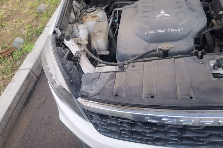 Used Leopaard CS10 2017 2.0T Automatic Urban Version Engine Bay Right
