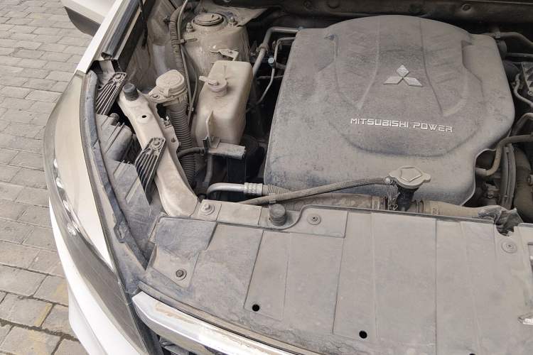 Used Leopaard CS10 2017 2.0T Automatic Luxury Model Engine Bay Right