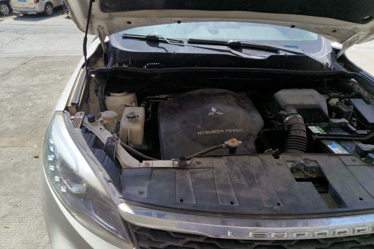 Used Leopaard CS10 2017 2.0T Automatic Urban Version Engine Bay Right
