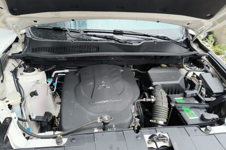 Used Leopaard CS10 2017 2.0T Automatic Luxury Model Engine Bay