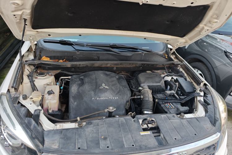 Used Leopaard CS10 2017 2.0T Automatic Urban Version Engine Bay