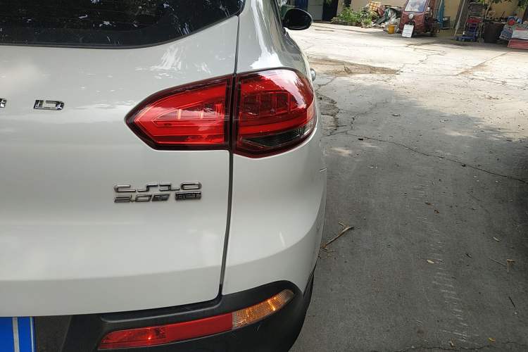 Used Leopaard CS10 2017 2.0T Automatic Luxury Model Exterior 6