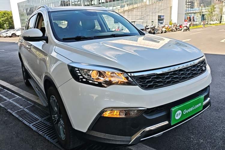 Used Leopaard CS10 2017 2.0T Automatic Luxury Model Front Right 45 Deg