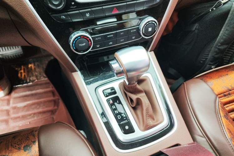 Used Leopaard CS10 2017 1.5T CVT Luxury Model Gear Lever