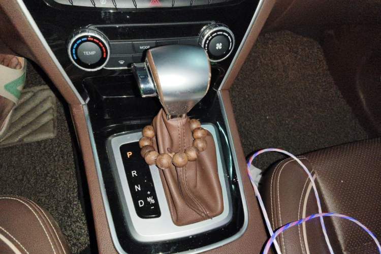 Used Leopaard CS10 2017 2.0T Automatic Urban Version Gear Lever