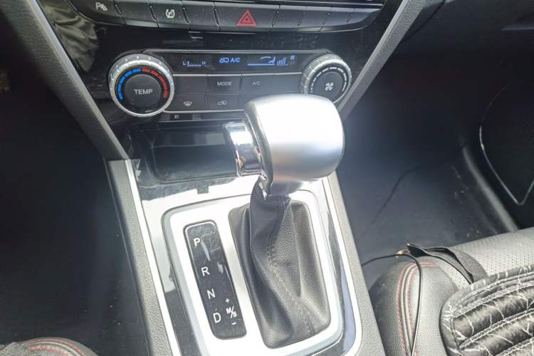 Used Leopaard CS10 2017 2.0T Automatic Luxury Model Gear Lever