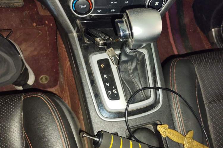 Used Leopaard CS10 2017 2.0T Automatic Luxury Edition Gear Lever