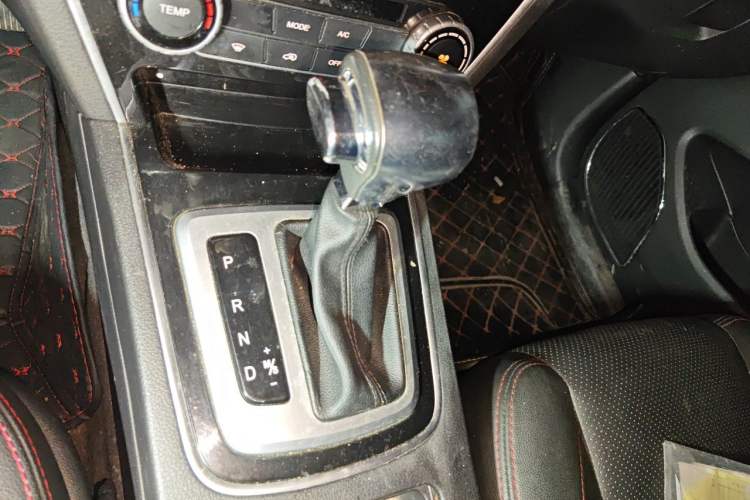 Used Leopaard CS10 2017 2.0T Automatic Luxury Edition Gear Lever