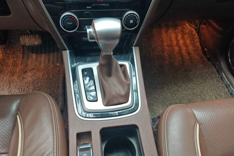 Used Leopaard CS10 2017 2.0T Automatic Luxury Model Gear Lever