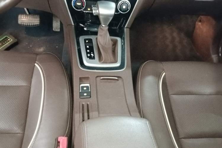 Used Leopaard CS10 2017 2.0T Automatic Luxury Model Gear Lever