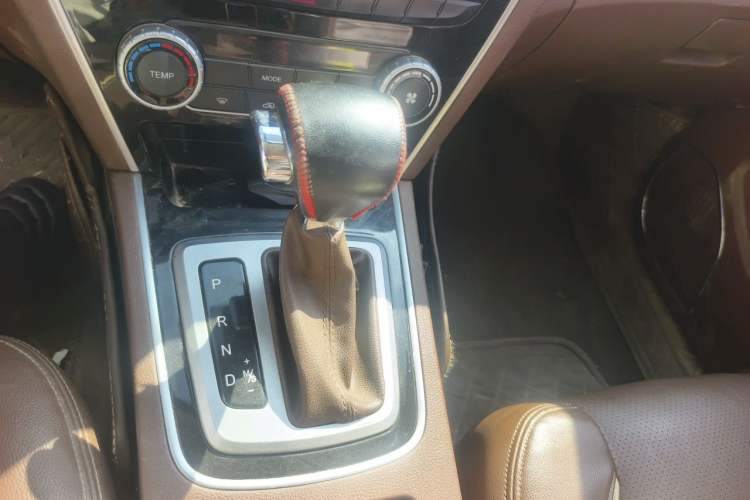 Used Leopaard CS10 2017 2.0T Automatic Luxury Model Gear Lever