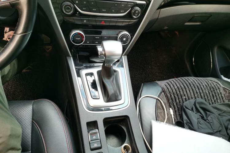 Used Leopaard CS10 2017 2.0T Automatic Urban Version Gear Lever