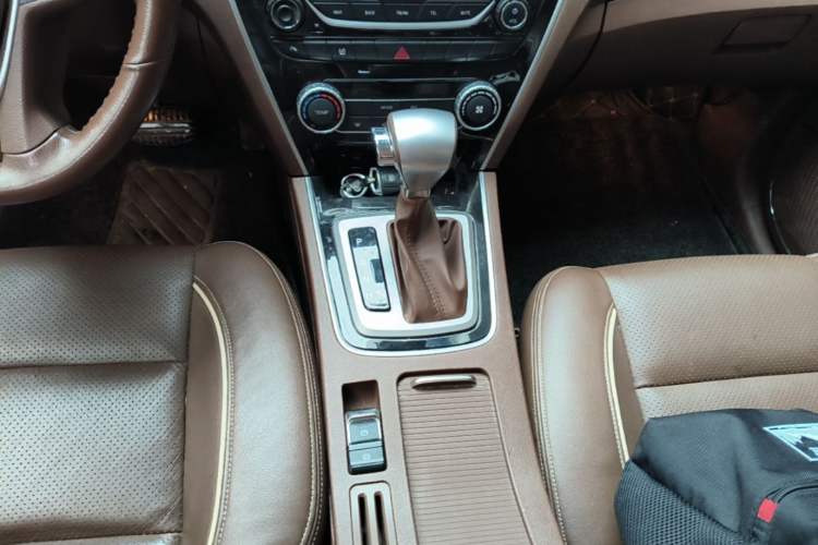 Used Leopaard CS10 2017 2.0T Automatic Luxury Model Gear Lever