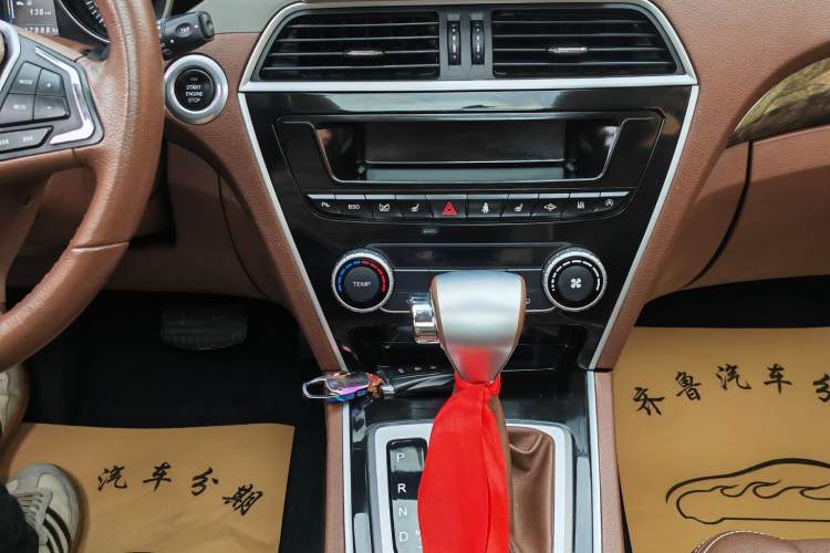Used Leopaard CS10 2017 2.0T Automatic Luxury Model Interior 1