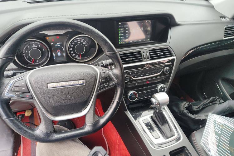 Used Leopaard CS10 2017 2.0T Automatic Urban Version Interior 2