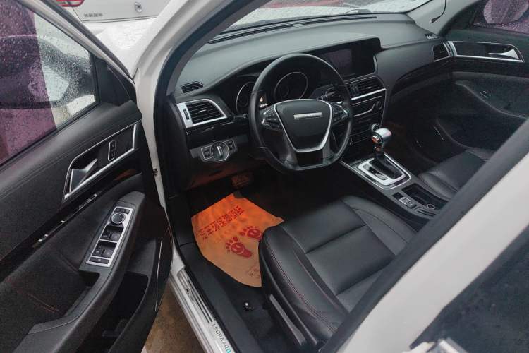 Used Leopaard CS10 2017 2.0T Automatic Urban Version Interior 2