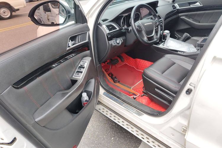 Used Leopaard CS10 2017 2.0T Automatic Urban Version Interior 3