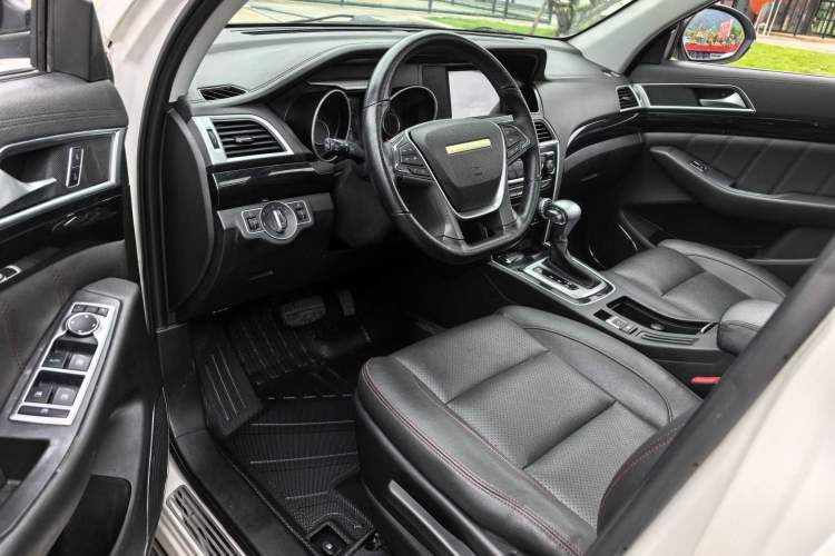 Used Leopaard CS10 2017 2.0T Automatic Urban Version Interior 3